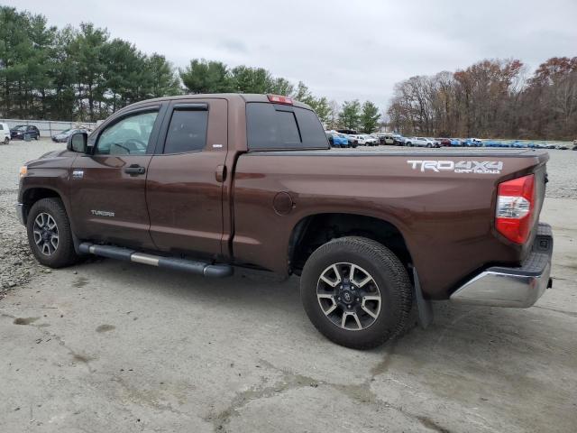 5TFUY5F12GX513744 - 2016 TOYOTA TUNDRA DOUBLE CAB SR/SR5 BROWN photo 2