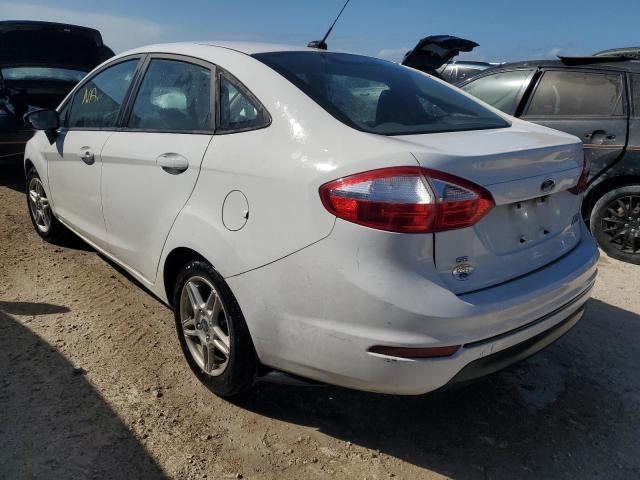 3FADP4BJ1KM117683 - 2019 FORD FIESTA SE WHITE photo 2