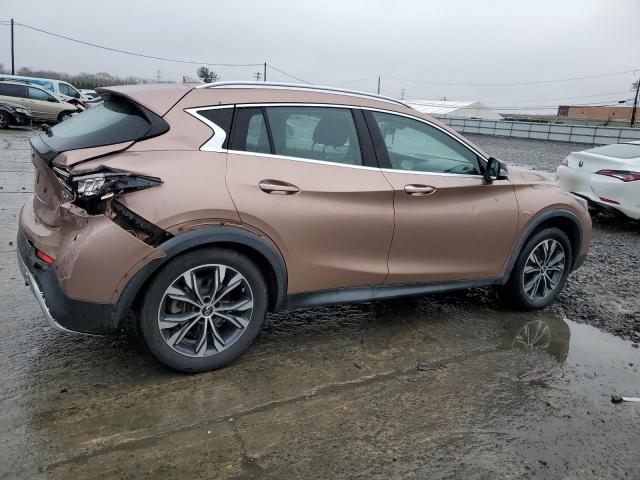 SJKCH5CR2JA057712 - 2018 INFINITI QX30 BASE Rosa Foto 3