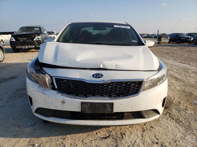 3KPFL4A76HE012161 - 2017 KIA FORTE LX WHITE photo 5