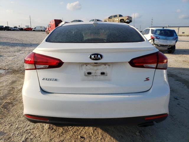 3KPFL4A76HE012161 - 2017 KIA FORTE LX WHITE photo 6