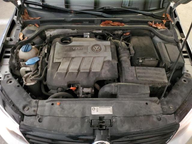 3VW3L7AJ4BM124046 - 2011 VOLKSWAGEN JETTA TDI SILVER photo 11