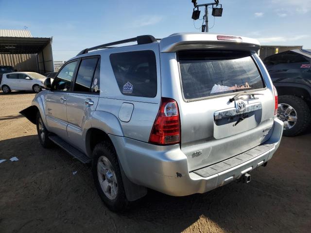 JTEBU14R560104449 - 2006 TOYOTA 4RUNNER SR5 SILVER photo 2