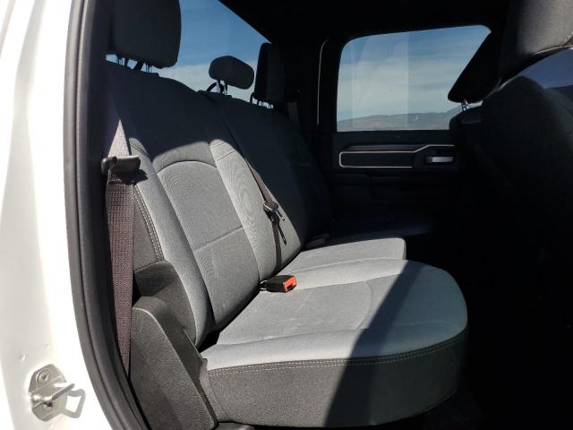 3C6UR5DL1NG123888 - 2022 RAM 2500 BIG HORN/LONE STAR WHITE photo 10