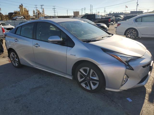 JTDKARFU6G3001022 - 2016 TOYOTA PRIUS SILVER photo 4