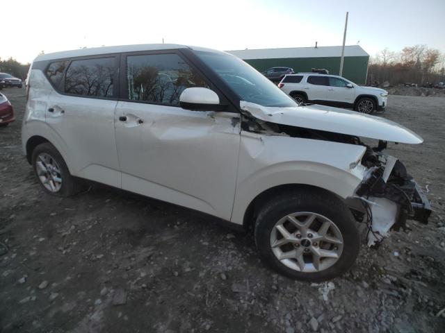 KNDJ23AU3P7840986 - 2023 KIA SOUL LX WHITE photo 4