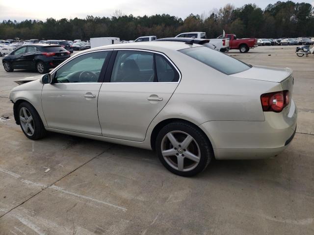 3VWRL7AJ9AM178693 - 2010 VOLKSWAGEN JETTA TDI SILVER photo 2