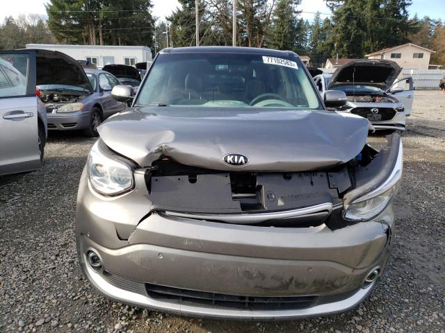 KNDJX3AE6G7017947 - 2016 KIA SOUL EV + GRAY photo 5