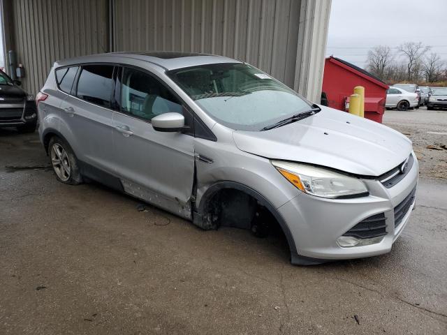 1FMCU9GX4EUC23422 - 2014 FORD ESCAPE SE SILVER photo 4