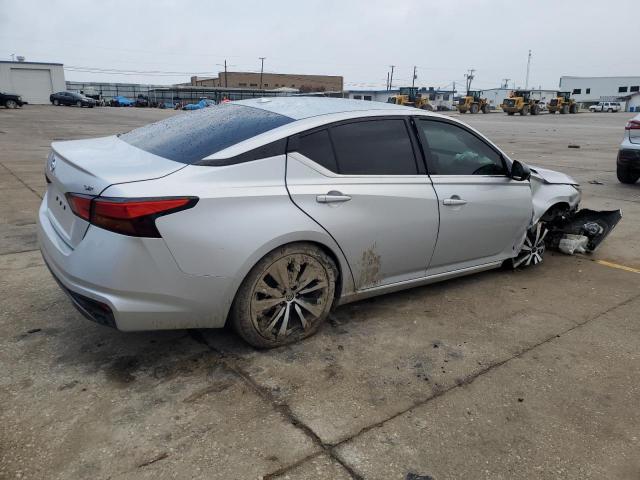 1N4BL4CV9LC146050 - 2020 NISSAN ALTIMA SR SILVER photo 3