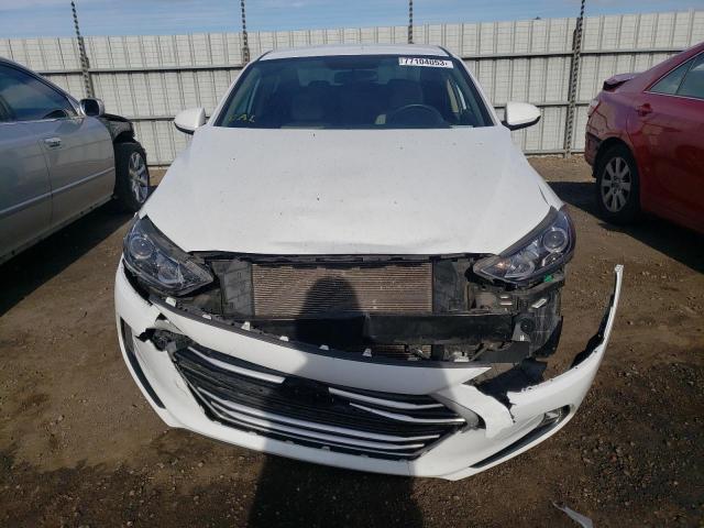 5NPD84LF5HH046973 - 2017 HYUNDAI ELANTRA SE WHITE photo 5