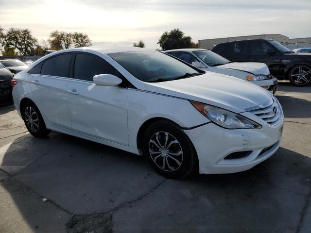 5NPEB4AC4BH051507 - 2011 HYUNDAI SONATA GLS WHITE photo 4