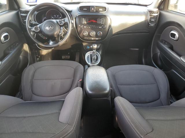 KNDJN2A28F7158572 - 2015 KIA SOUL WHITE photo 8