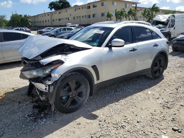 2011 INFINITI FX35, 