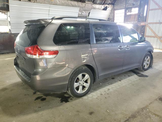 5TDKK3DC7CS211464 - 2012 TOYOTA SIENNA LE GRAY photo 3