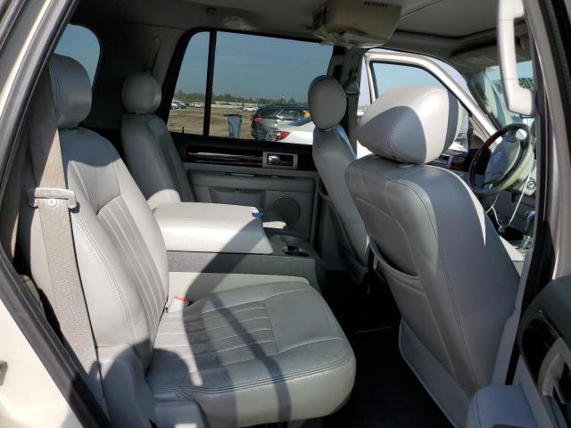 5LMFU27506LJ18173 - 2006 LINCOLN NAVIGATOR 奶油色 照片 11