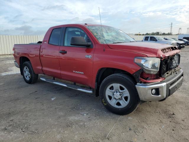 5TFRY5F1XJX239528 - 2018 TOYOTA TUNDRA DOUBLE CAB SR/SR5 RED photo 4