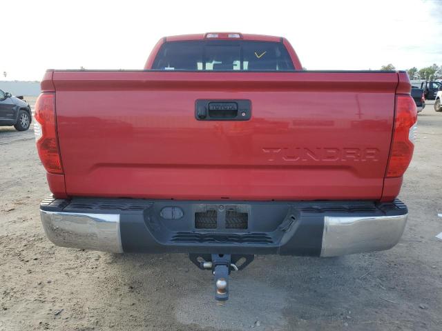 5TFRY5F1XJX239528 - 2018 TOYOTA TUNDRA DOUBLE CAB SR/SR5 RED photo 6