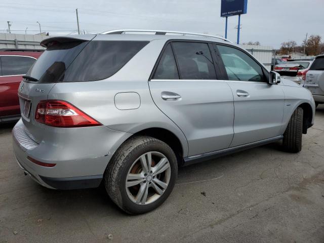 4JGDA5HB4CA093651 - 2012 MERCEDES-BENZ ML 350 4MATIC SILVER photo 3