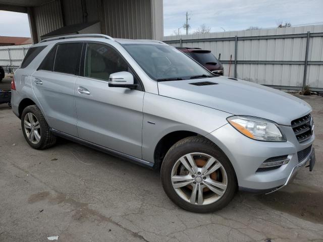 4JGDA5HB4CA093651 - 2012 MERCEDES-BENZ ML 350 4MATIC SILVER photo 4