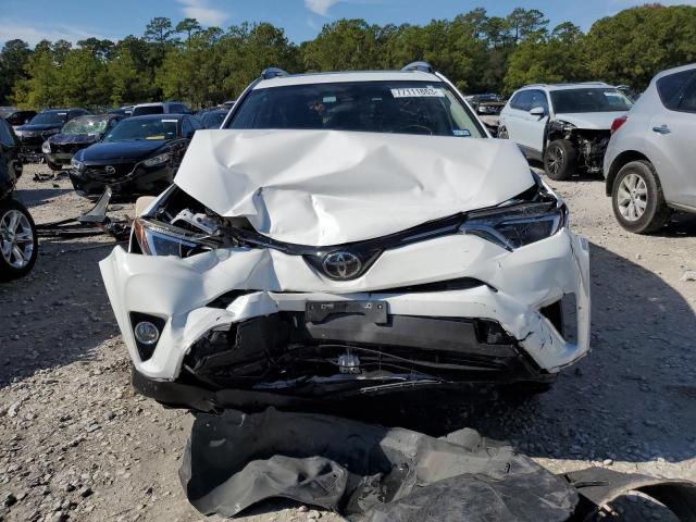 JTMWFREV1HD097117 - 2017 TOYOTA RAV4 XLE WHITE photo 5