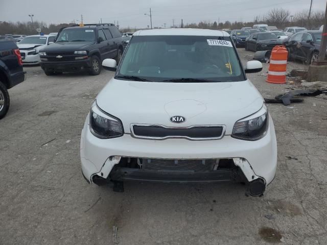 KNDJN2A22G7330953 - 2016 KIA SOUL WHITE photo 5