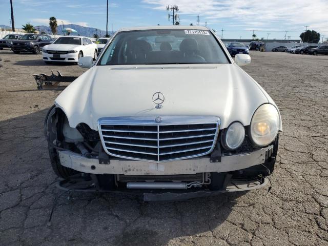 WDBUF56XX9B378182 - 2009 MERCEDES-BENZ E 350 WHITE photo 5