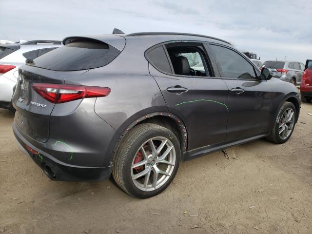 ZASFAKPN6J7C04001 - 2018 ALFA ROMEO STELVIO SPORT رمادي صورة 3