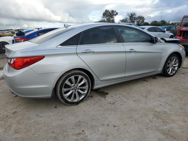 5NPEC4AC3DH782204 - 2013 HYUNDAI SONATA SE SILVER photo 3