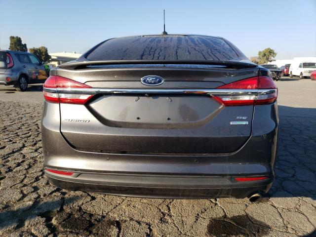 3FA6P0HD6JR253490 - 2018 FORD FUSION SE GRAY photo 6