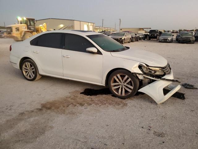 1VWLA7A37KC013984 - 2019 VOLKSWAGEN PASSAT WOLFSBURG WHITE photo 4