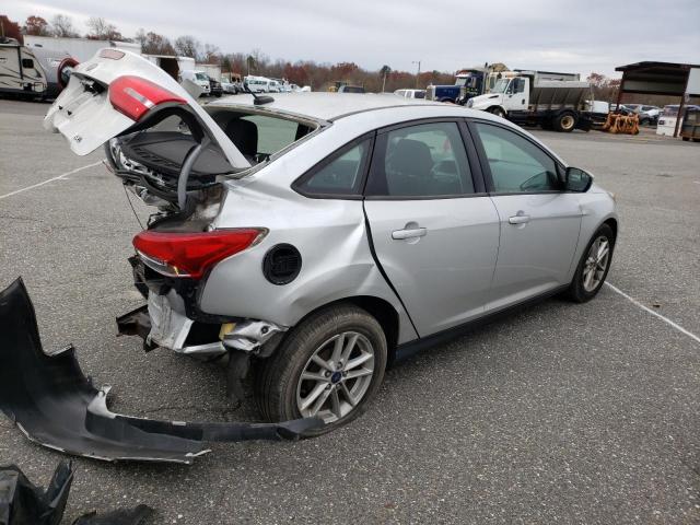 1FADP3F20JL316639 - 2018 FORD FOCUS SE SILVER photo 3