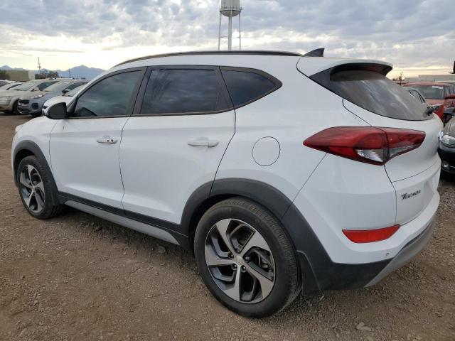 KM8J33A2XJU769253 - 2018 HYUNDAI TUCSON VALUE WHITE photo 2