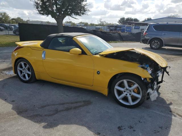 JN1AZ36A85M758652 - 2005 NISSAN 350Z ROADSTER YELLOW photo 4