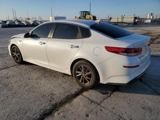 5XXGT4L31KG328158 - 2019 KIA OPTIMA LX WHITE photo 2