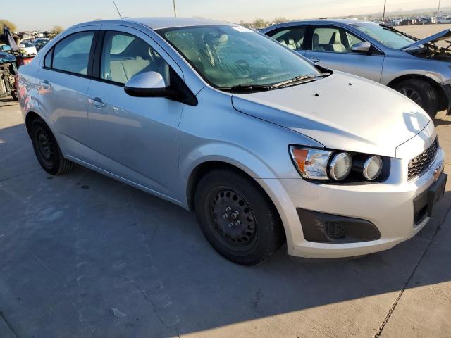 1G1JA5SH8G4132856 - 2016 CHEVROLET SONIC LS 银色 照片 4