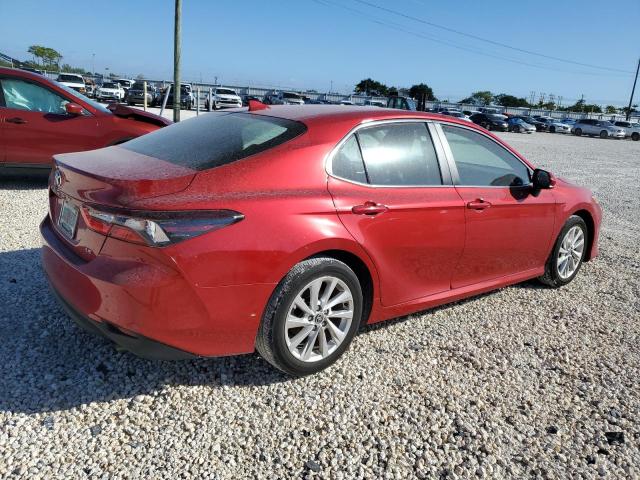 4T1C11AK1PU149290 - 2023 TOYOTA CAMRY LE RED photo 3