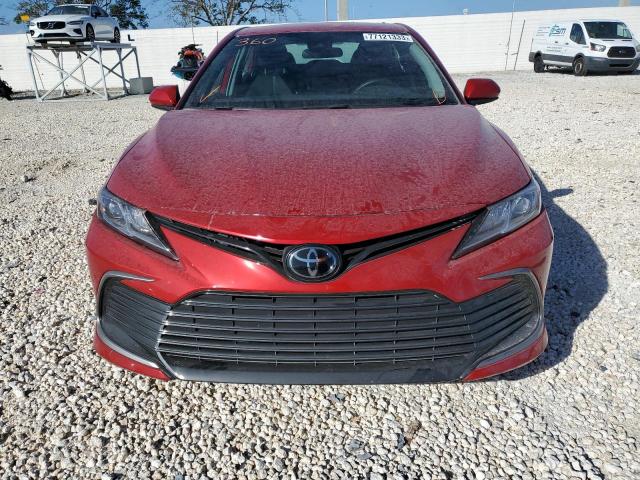 4T1C11AK1PU149290 - 2023 TOYOTA CAMRY LE RED photo 5