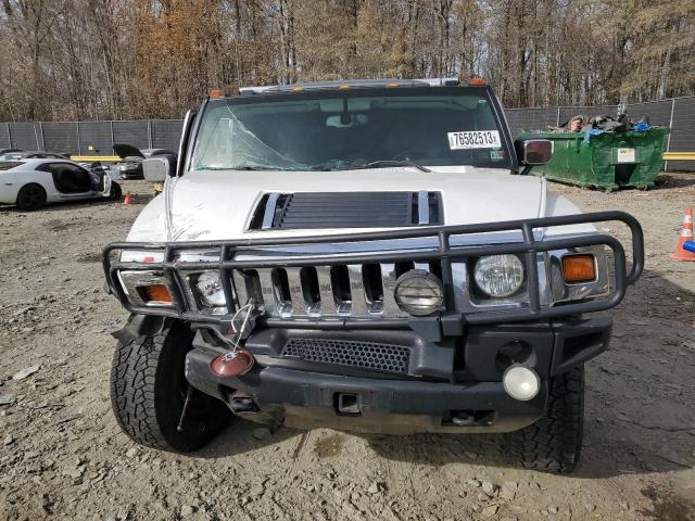 5GRGN23U75H125885 - 2005 HUMMER H2 WHITE photo 5