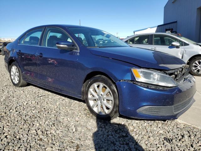 3VWD17AJ9EM222939 - 2014 VOLKSWAGEN JETTA SE BLUE photo 4