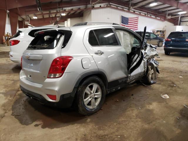 KL7CJLSB8JB687953 - 2018 CHEVROLET TRAX 1LT SILVER photo 3