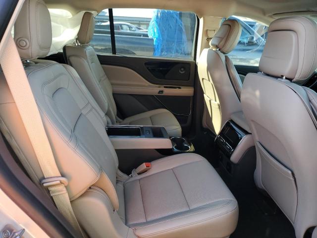 5LM5J7WC2LGL11284 - 2020 LINCOLN AVIATOR RESERVE CREAM photo 10