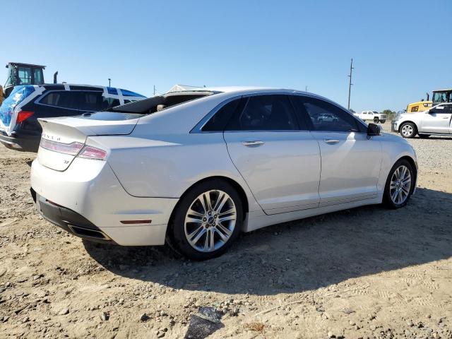 3LN6L2GK3FR628434 - 2015 LINCOLN MKZ WHITE photo 3