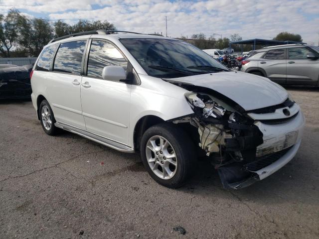 5TDBA22C66S071671 - 2006 TOYOTA SIENNA XLE WHITE photo 4