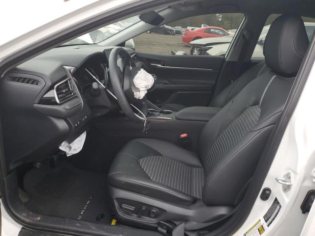 4T1G11AK6PU820700 - 2023 TOYOTA CAMRY SE NIGHT SHADE WHITE photo 7