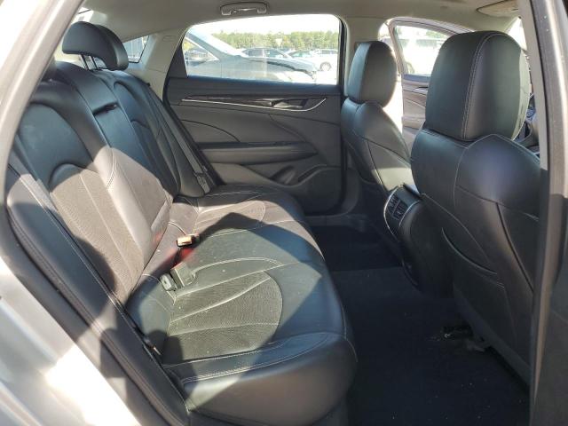 1G4ZP5SZ8JU123191 - 2018 BUICK LACROSSE ESSENCE ვერცხლისფერი ფოტო 10