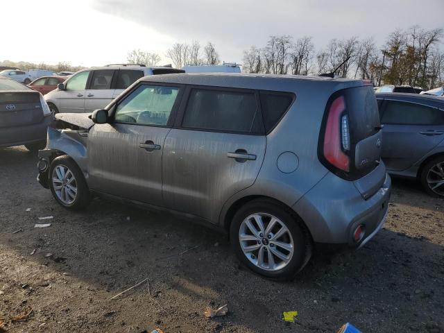 KNDJP3A53J7607398 - 2018 KIA SOUL + GRAY photo 2