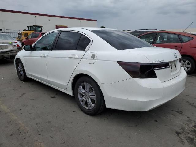 1HGCP2F48BA107598 - 2011 HONDA ACCORD LXP WHITE photo 2