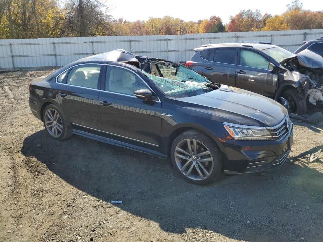 1VWDT7A36HC068272 - 2017 VOLKSWAGEN PASSAT R-LINE Սև լուսանկար 4