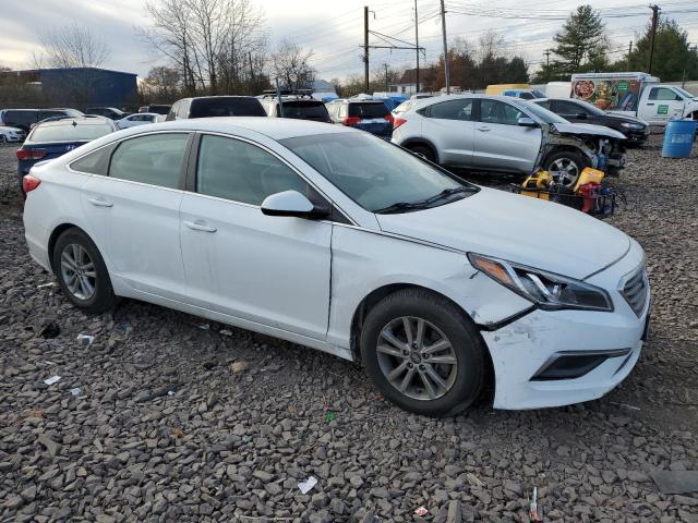 5NPE24AF4HH549046 - 2017 HYUNDAI SONATA SE WHITE photo 4